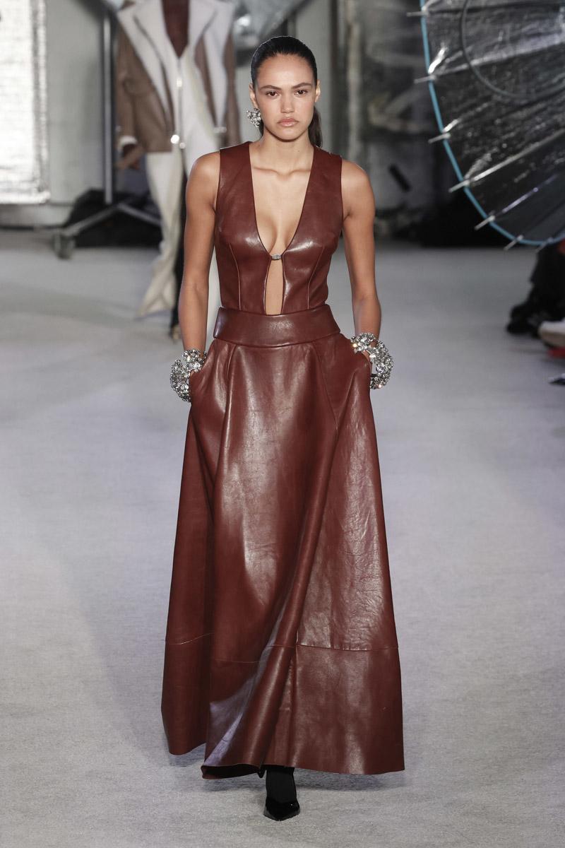 2024 Kış Moda Haftalarından Öne Çıkan Görünümler