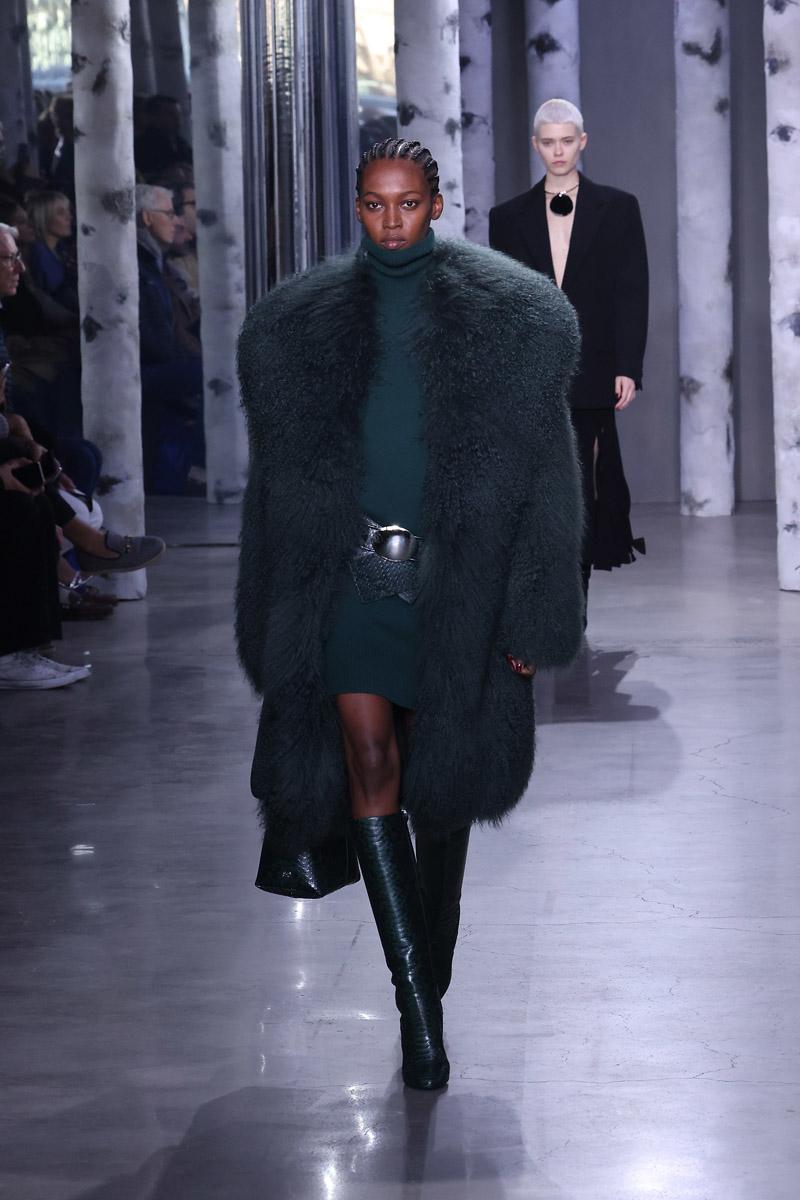 2024 Kış Moda Haftalarından Öne Çıkan Görünümler