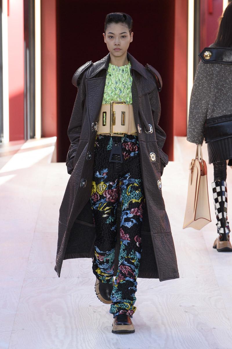 Louis Vuitton'un İlkbahar/Yaz 2023 Şovu