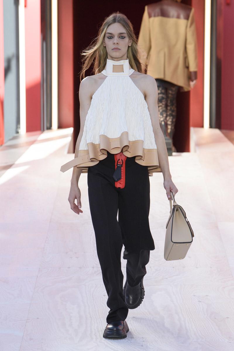 Louis Vuitton'un İlkbahar/Yaz 2023 Şovu