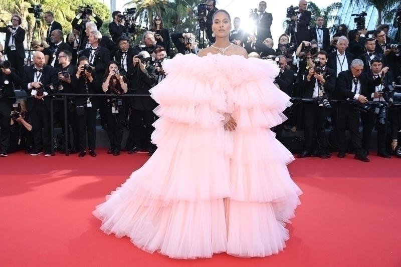 75'inci Cannes Film Festivali'nin En İyi Kırmızı Halı Görünümleri