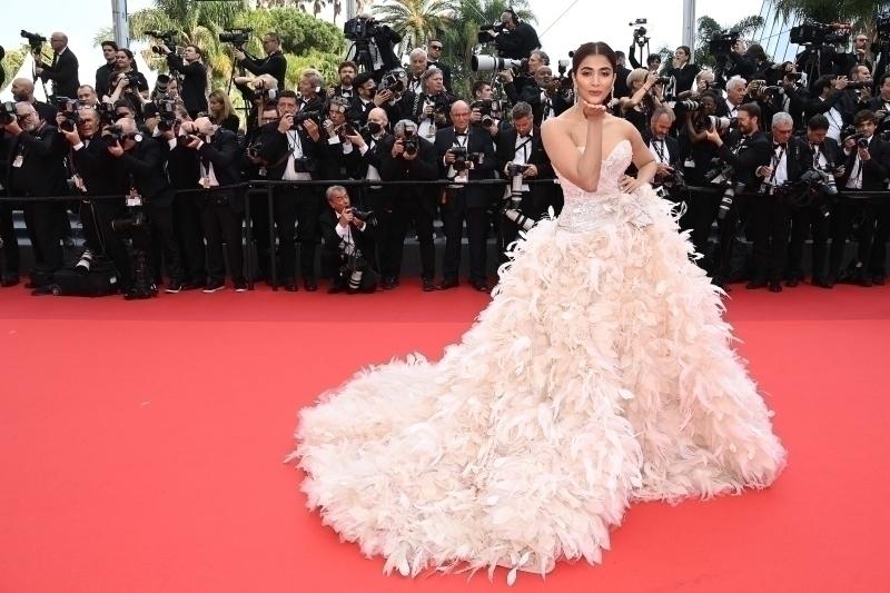75'inci Cannes Film Festivali'nin En İyi Kırmızı Halı Görünümleri