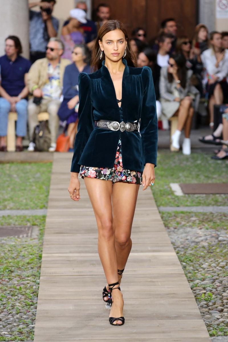 Irina Shayk'ın En İyi 10 Görünümü