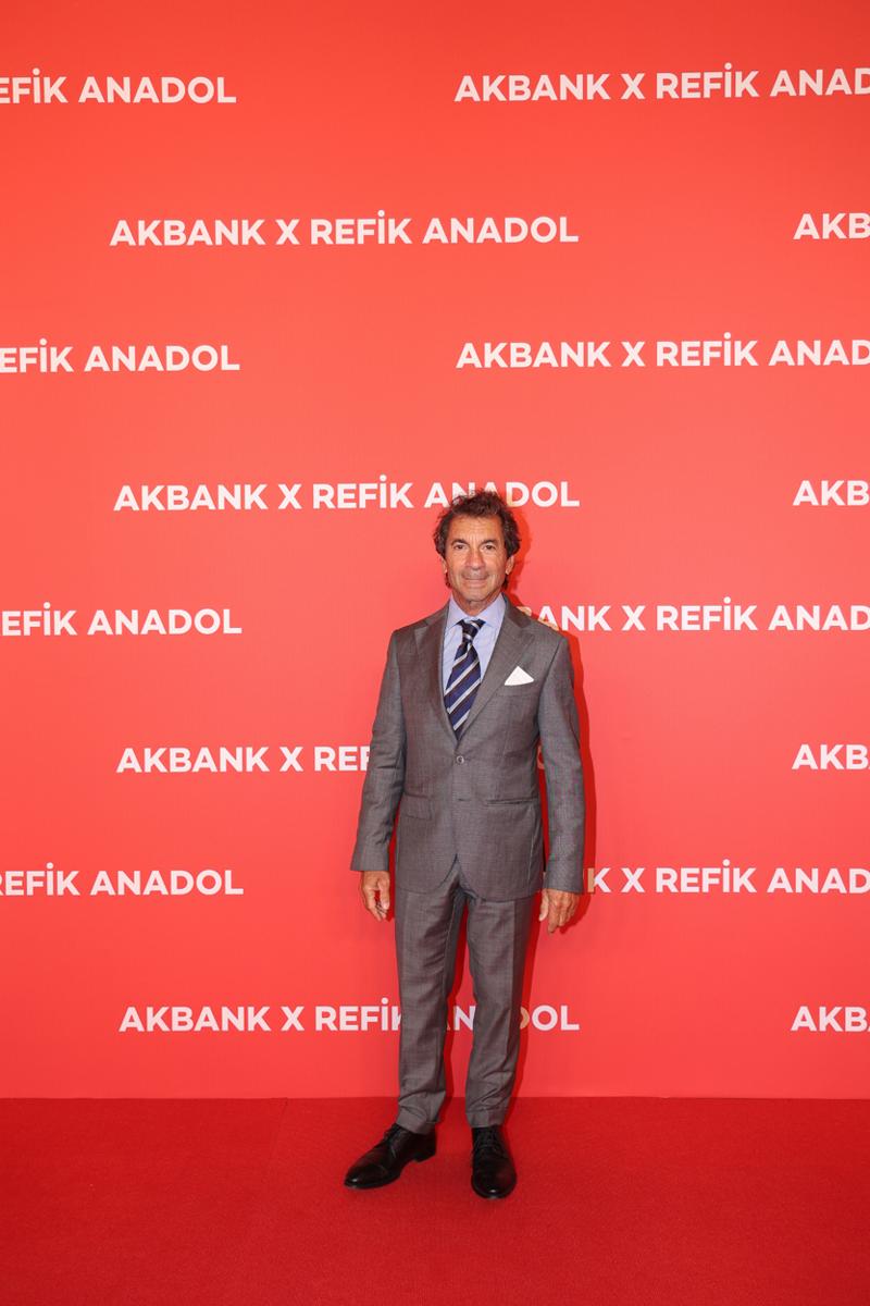 Refik Anadol'dan Akbank için Özel Eser
