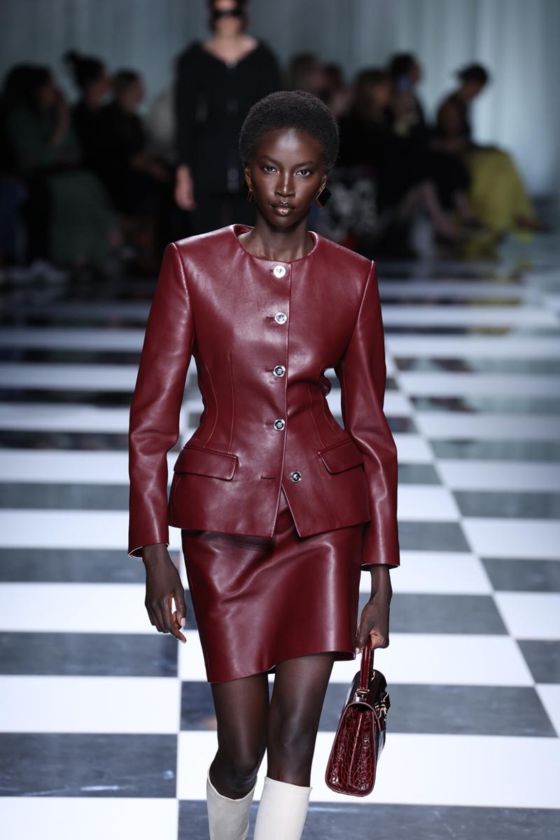 Podyumlardan İlhamla En İyi Bordo Stiller