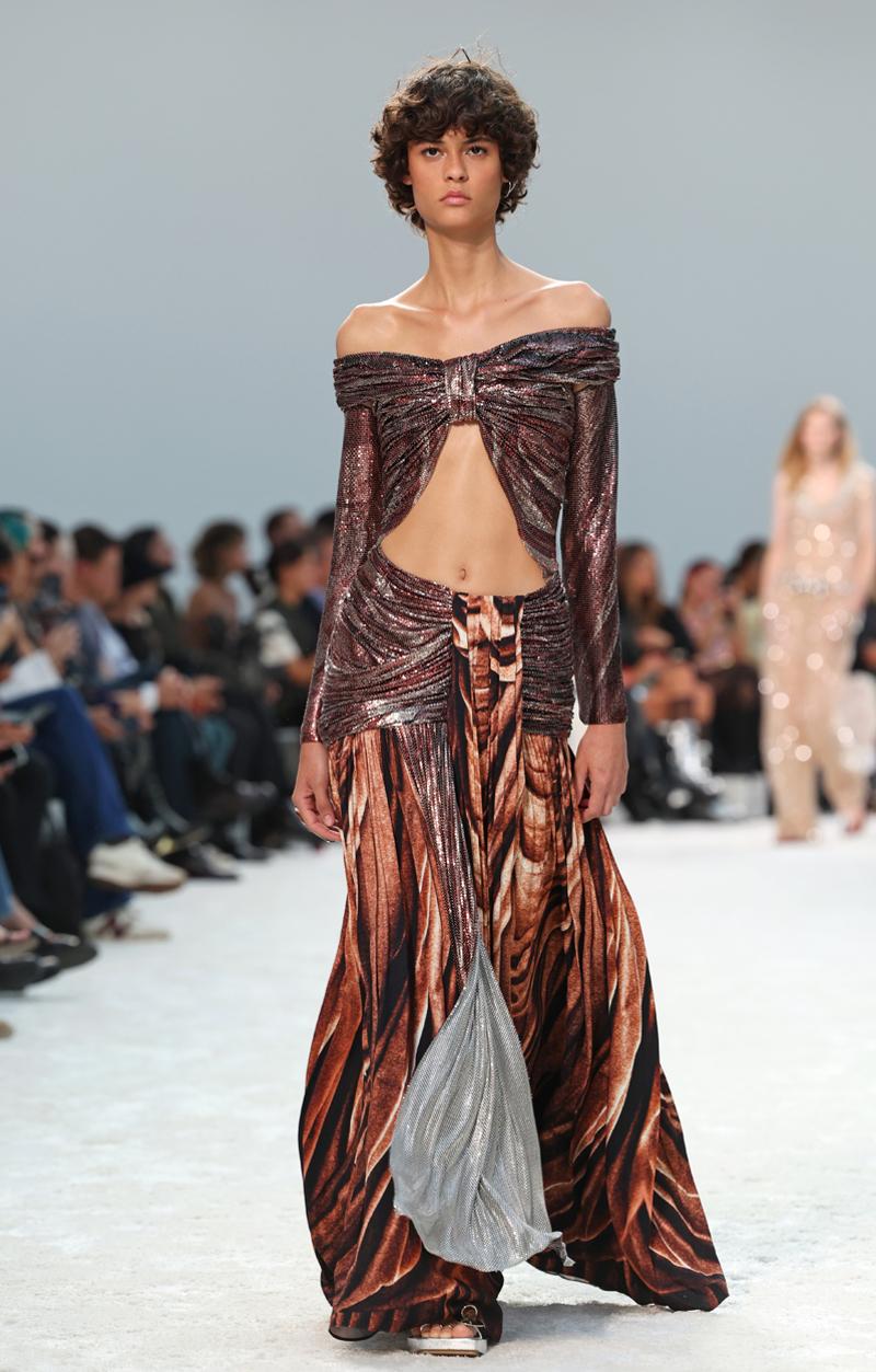 Podyumlardan İlhamla En İyi Bordo Stiller