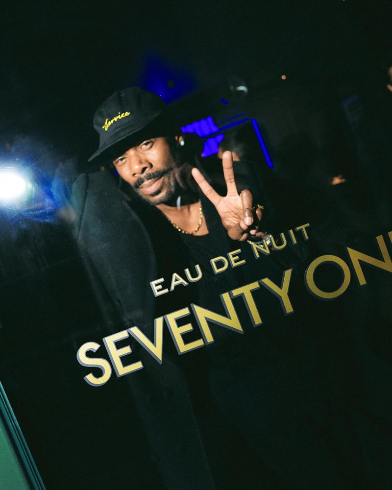 Mert Alaş Paris'te Parti Verdi