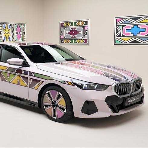 BMW i5 Flow NOSTOKANA Contemporary İstanbul'da