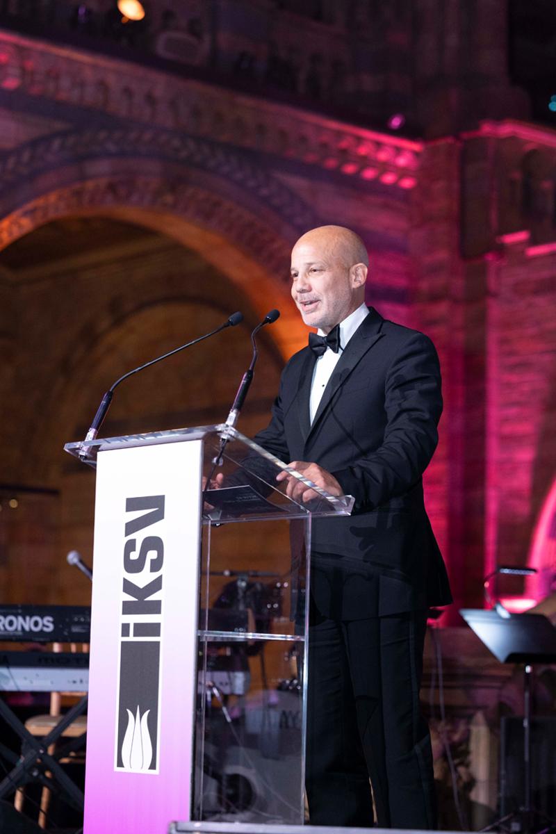 Londra'da Genç Sanatçılara Destek