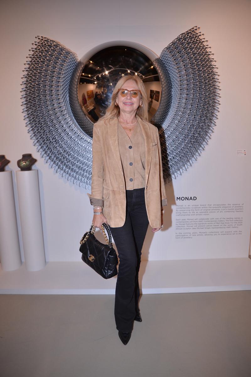 Heykel ve Mücevheri Buluşturan Sergi