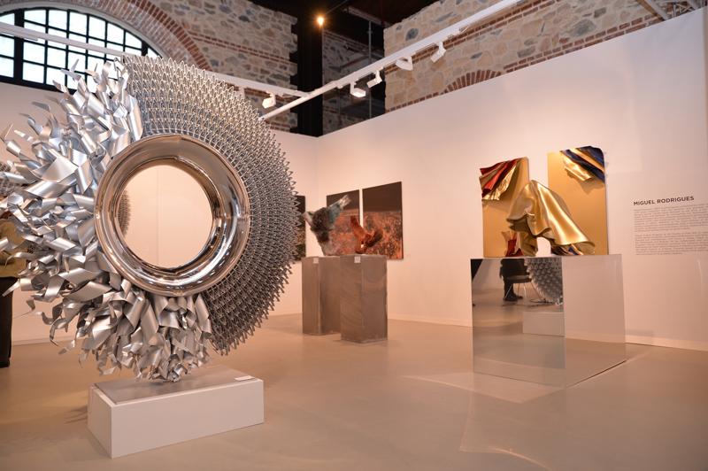 Heykel ve Mücevheri Buluşturan Sergi