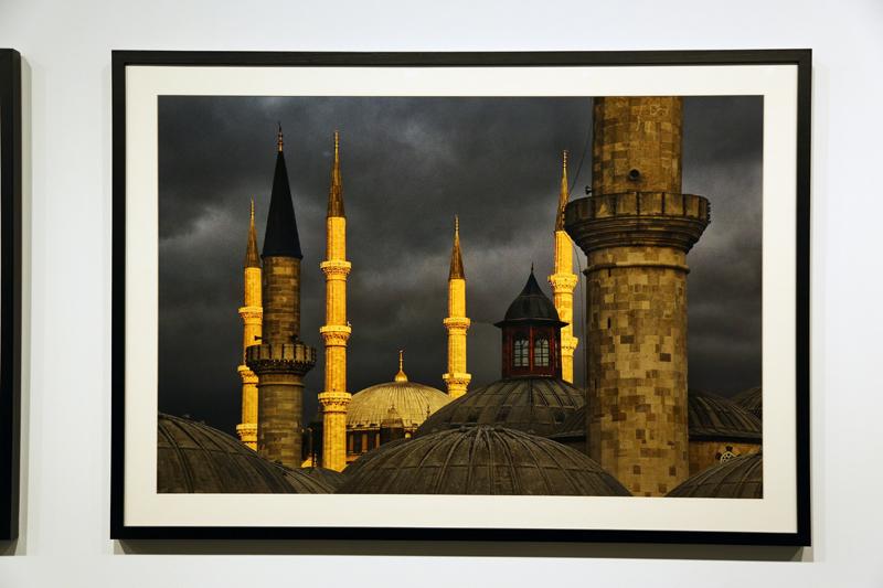 İzzet Keribar Sergisi Açıldı