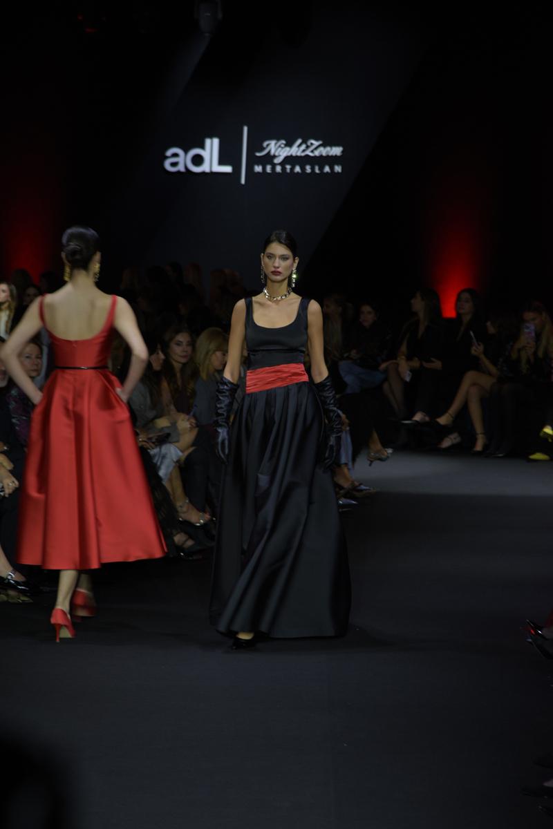 adL Night Zoom x Mert Aslan Defilesi Gerçekleşti