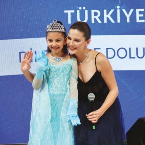 Bir Dilek Tut Derneği, 25 Yılını Gala ile Kutladı