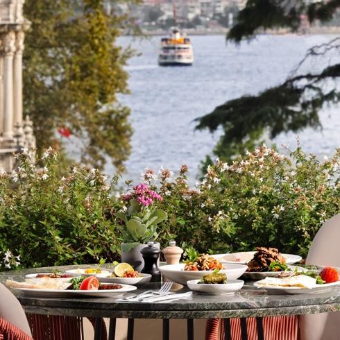 Gastronomide Yeni Yıl Rehberi: 2025'te En Çok Konuşulacak Restoranlar 
