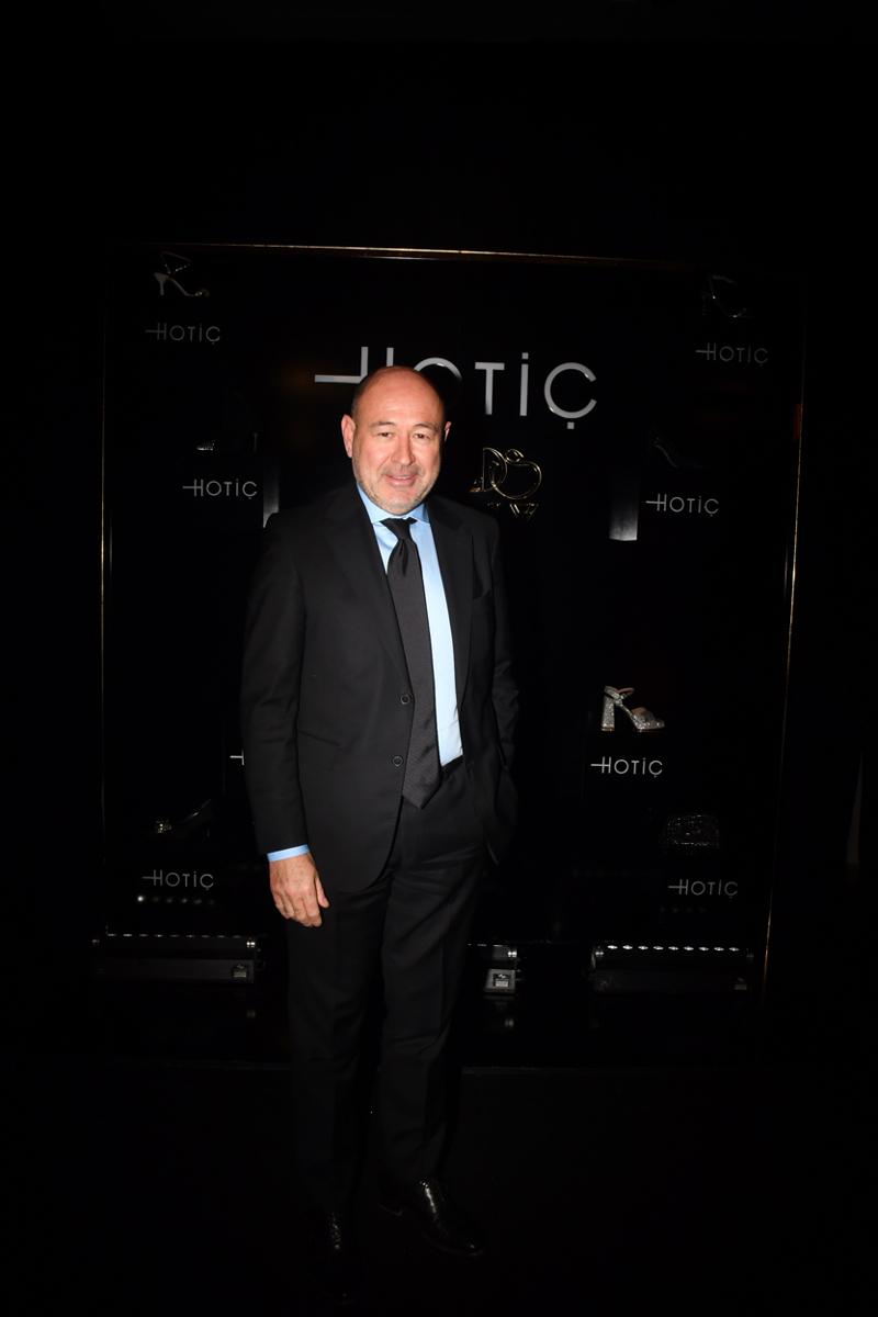 Hotiç Ailesinin Yeni Yıl Daveti