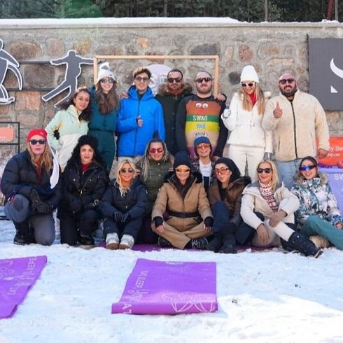 2625 Metre Yükseklikte “Snow Yoga” Deneyimi