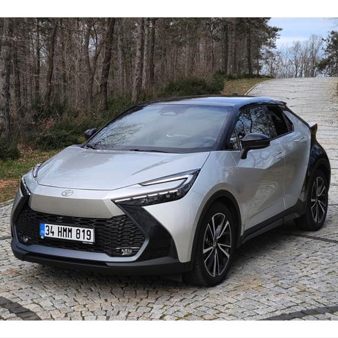 Toyota C-HR Hybrid Hakkında Bilmeniz Gereken Her Şey