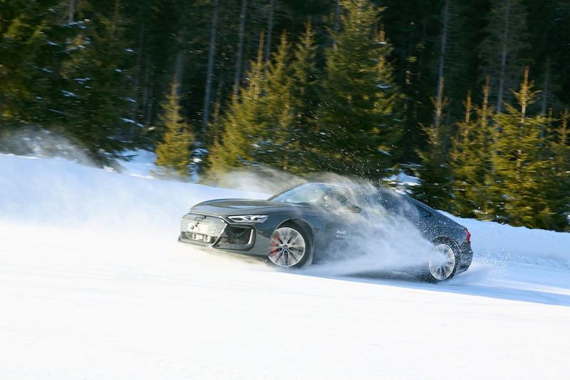 ALEM X AUDI: Buz Üstünde Adrenalin