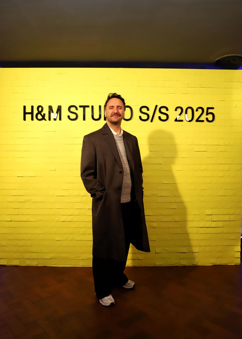 H&M Studio SS25 ile 80'ler Yeniden Hayat Buluyor