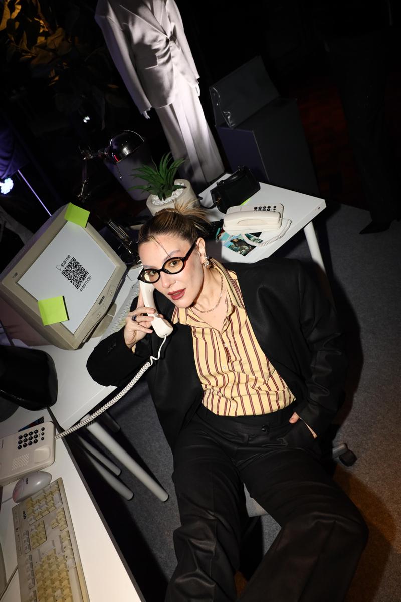 H&M Studio SS25 ile 80'ler Yeniden Hayat Buluyor