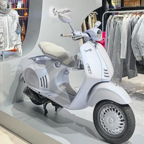 Yılan Yılı'ndan İlhamla: Vespa 946 Snake