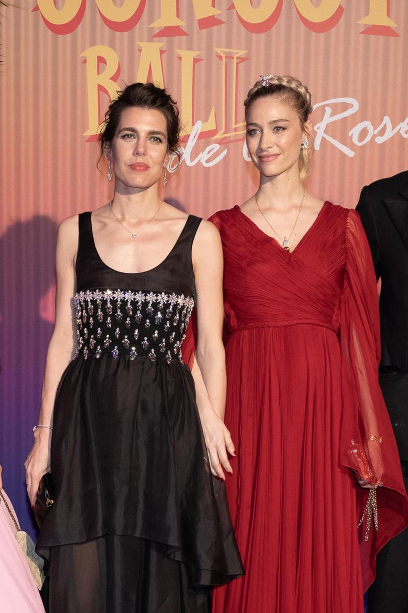 2025 Monaco Gül Balosu: Kraliyet Şıklığı