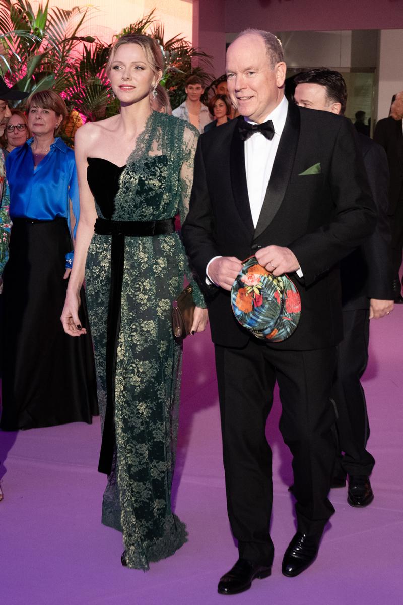 2025 Monaco Gül Balosu: Kraliyet Şıklığı