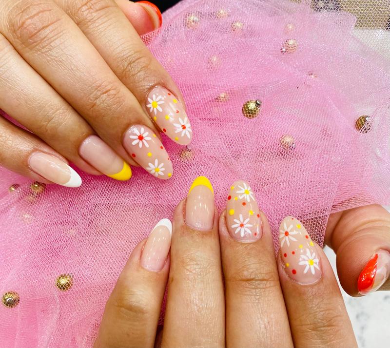 Yaza Renk Katacak Nail Art Modelleri