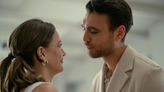 "Kimler Geldi Kimler Geçti" Yeni Sezonuyla 15 Mayıs'ta Netflix'te