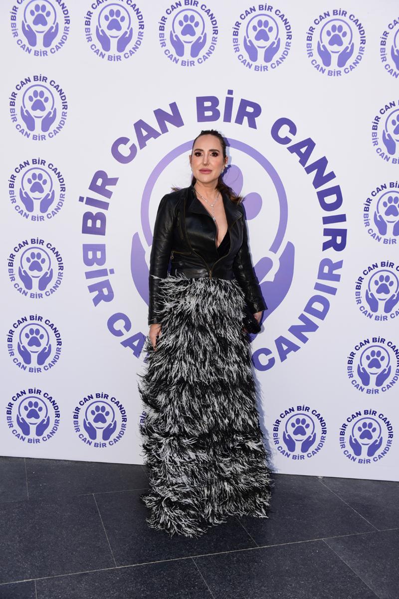 Derin Mermerci'den Pet Gala