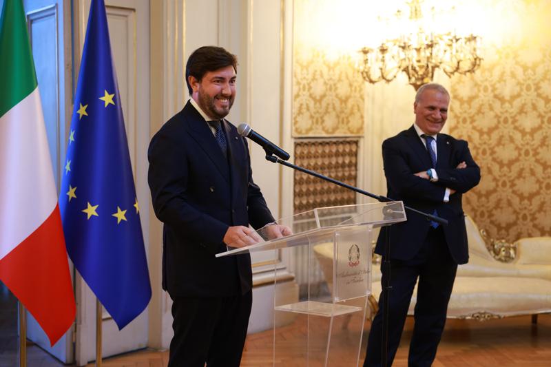 Marco Temponi'ye İtalya'dan Onur Nişanı