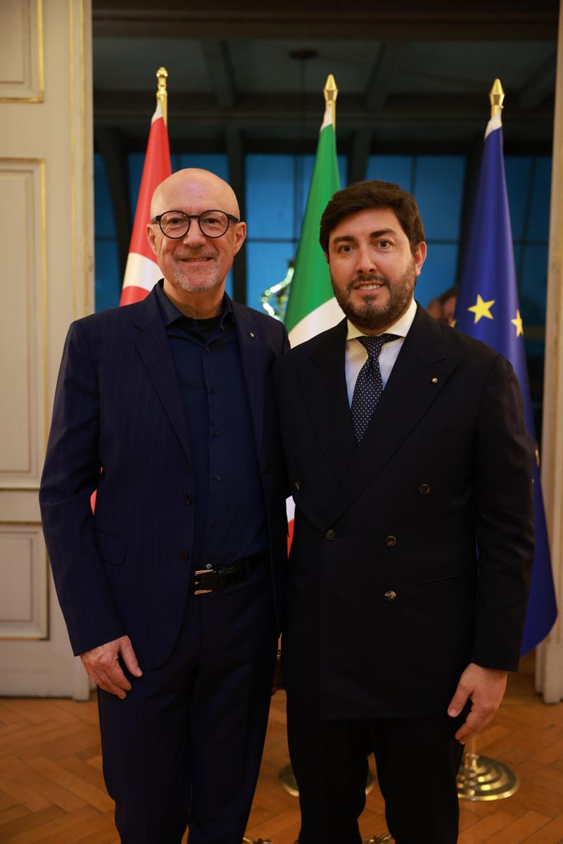 Marco Temponi'ye İtalya'dan Onur Nişanı