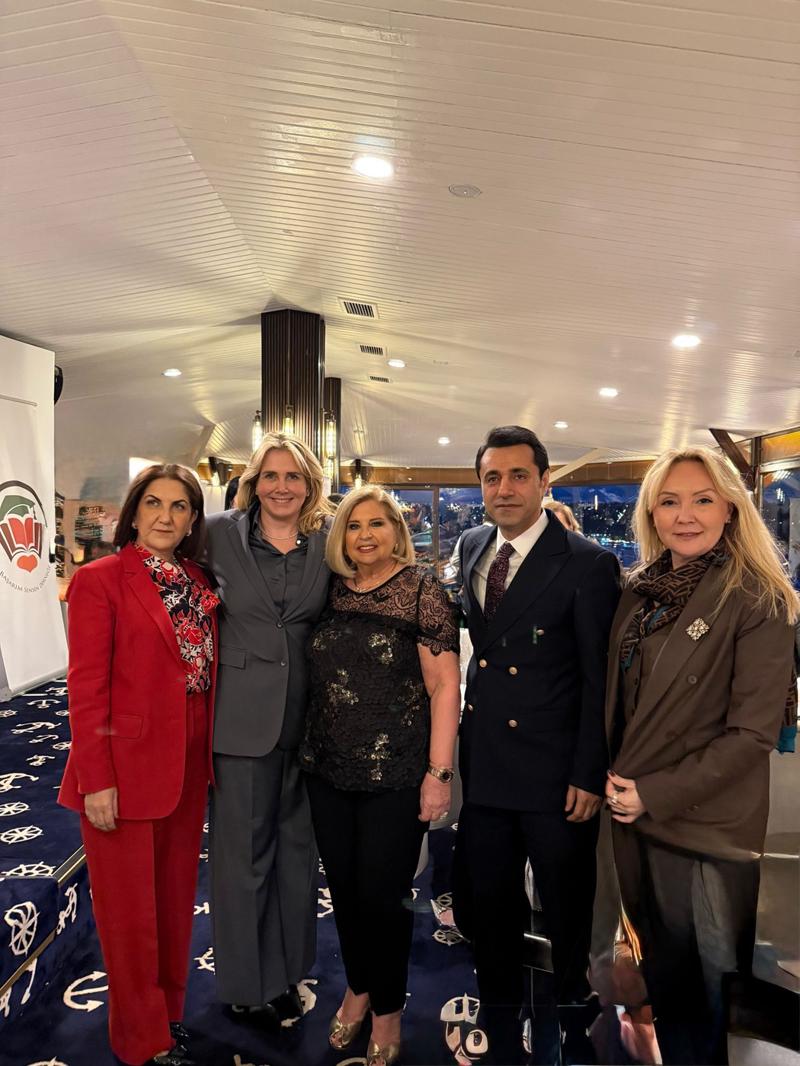 Başarım Sensin'den Geleceğe Işık Tutan Yardım Gecesi