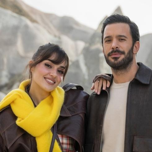 Hande Erçel ve Barış Arduç'un Yeni Dizisi “Aşkı Hatırla”dan İlk Afiş Geldi