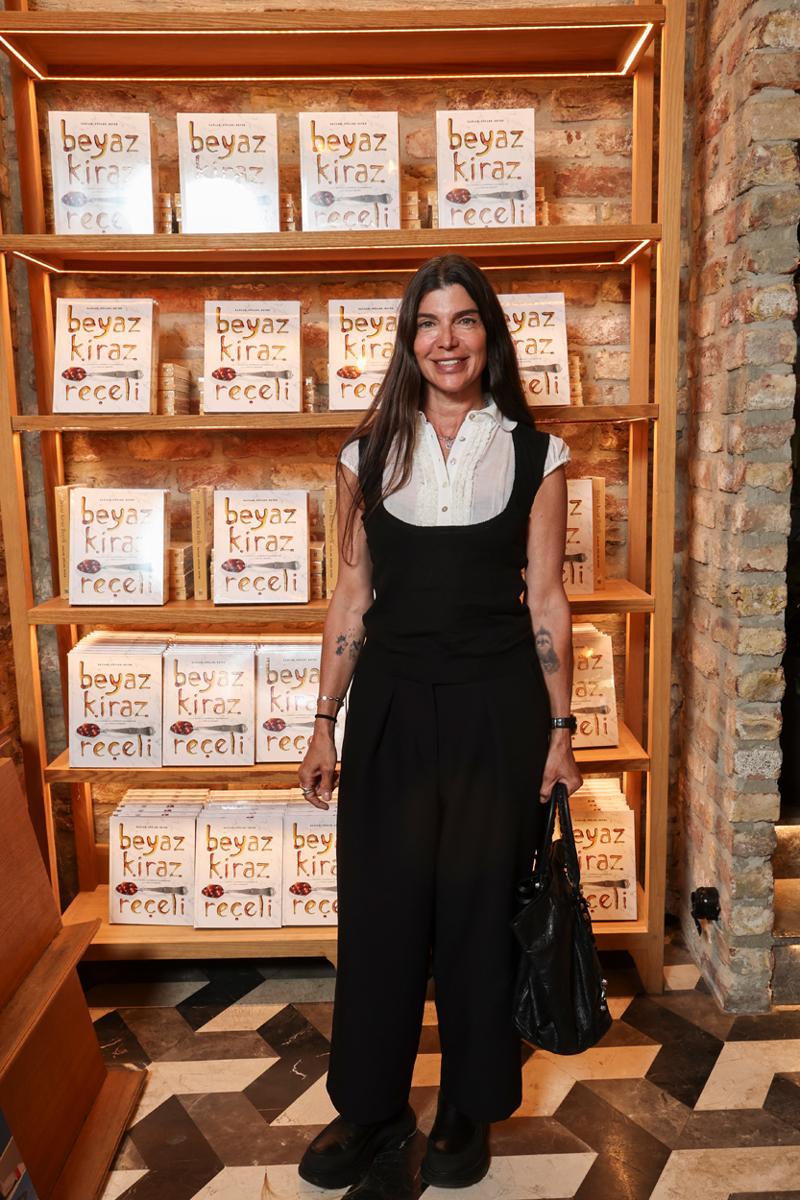 Rosella Karabacak'tan "Beyaz Kiraz Reçeli"