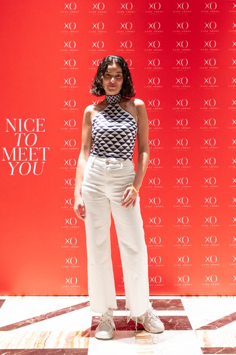 XO Cape Arnna Yaza Merhaba Dedi