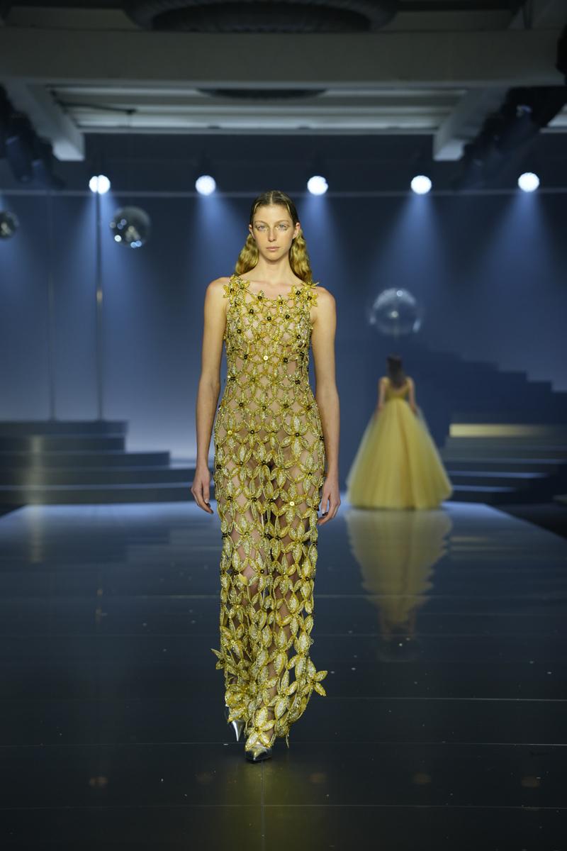 Hakaan Yıldırım'dan Duygulara Dokunan Bir Moda Anlatısı