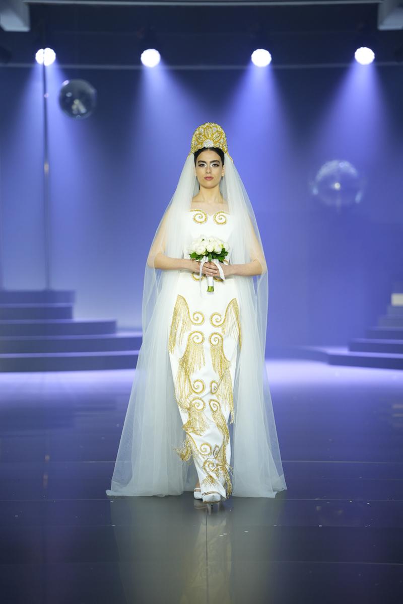 Hakaan Yıldırım'dan Duygulara Dokunan Bir Moda Anlatısı