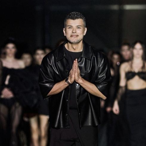 Bakü'de Etkileyici Moda Yolculuğu: “Siyah”ın Gücü
