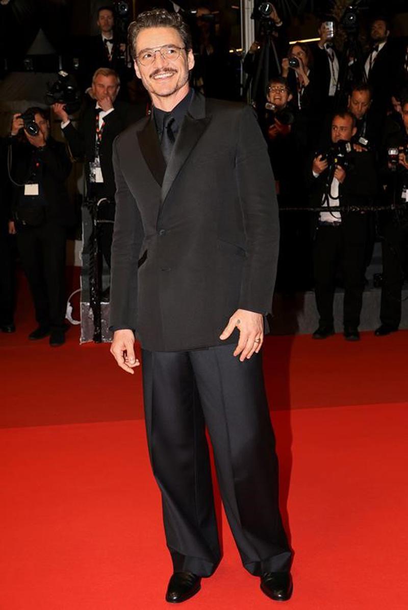 Pedro Pascal'ın En İkonik Moda Seçimleri