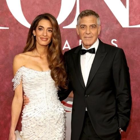 2025 Tony Ödülleri: En İyi Kırmızı Halı Görünümleri