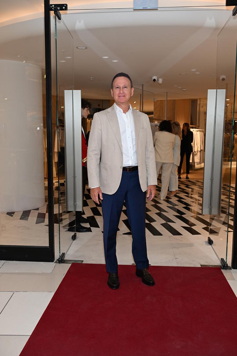 Vakko Akmerkez Mağazası Yenilendi