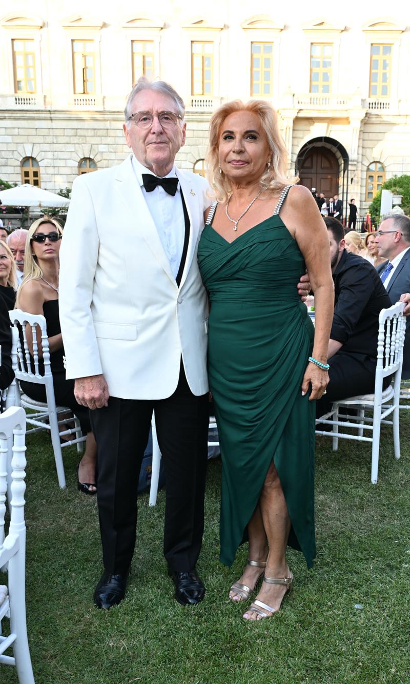 Tarabya İngiliz Okulları'nda Mezuniyet Coşkusu