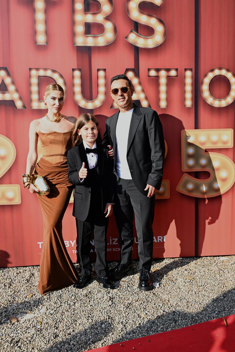 Tarabya İngiliz Okulları'nda Mezuniyet Coşkusu