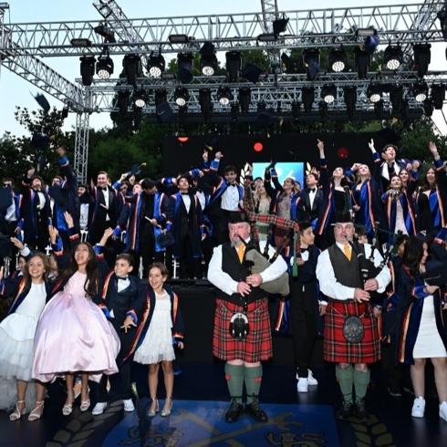 Tarabya İngiliz Okulları'nda Mezuniyet Coşkusu