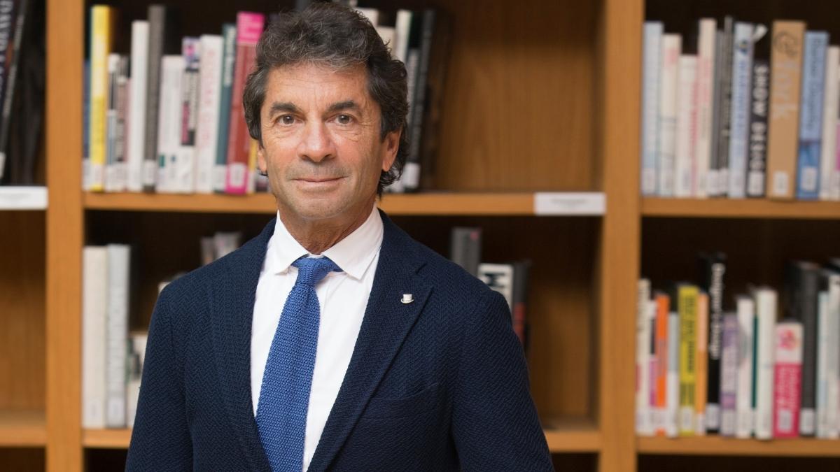 Bir Hafızanın Sayfaları Aralanıyor: Vakko'nun Hikâyesi