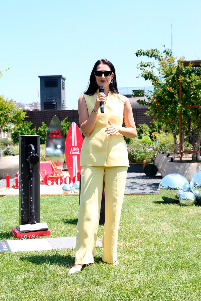 Buse Terim, LG Ürünlerini Tanıttı