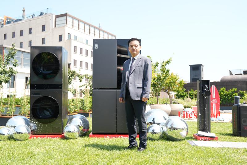 Buse Terim, LG Ürünlerini Tanıttı