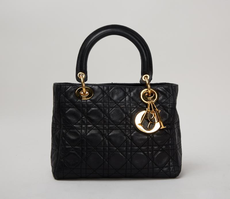 Lady Di'nin İkonik Tasarımları Yeni Sahiplerinde